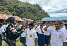 Satgas Yonif 511/DY Gelar “TNI Mengajar” di SMPN Balingga