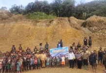 Bupati Yoas Beon Datangi Distrik Kora, Pastikan Layanan Publik