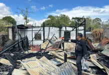 Satreskrim Polres Jayawijaya Olah TKP Kebakaran Rumah di Jalan Tolmis