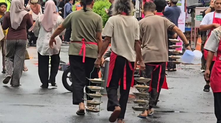 Ngabuburit di Masjid Jogokariyan, 3.800 Porsi Dibagikan Gratis Setiap Hari