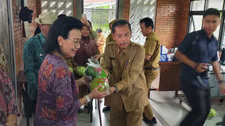 GKR Hemas Kunjungi Jogja Agro Park