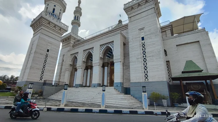 Rest Area Mudik Masjid Suciati Saliman Yogyakarta