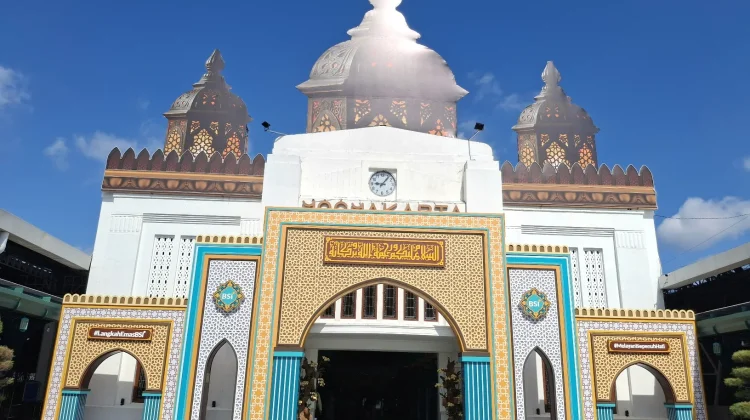 Pernak-Pernik Lebaran Mengukuhkan Tugu sebagai Stasiun Tercantik