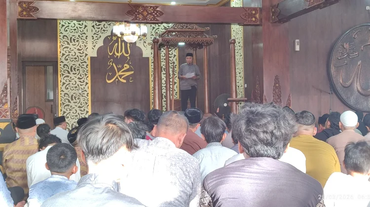 Masjid Dua Budaya ini Gelar Sholat Idul Fitri 2 Kali