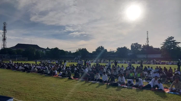 Beridulfitri di Stadion Kridosono Menyongsong Kemenangan Paripurna