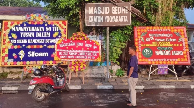 Kirab Budaya 80 Tahun Sri Sultan HB X