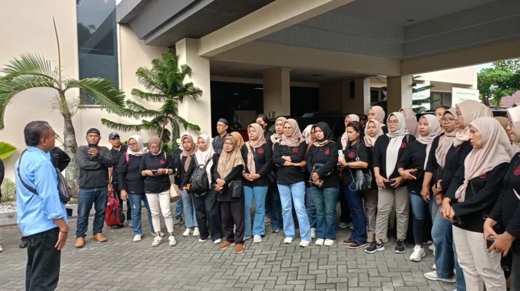 Karyawan PT MTG Mediasi di Disnaker, Tuntut Besaran Pesangon Sesuai PKB