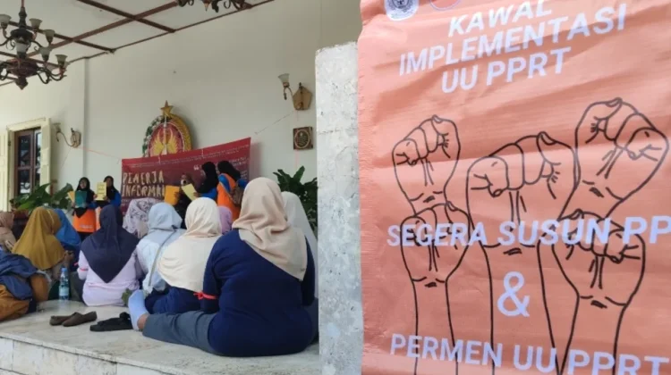 Nasib Buruh Gendong, Pekerja Rentan yang Terampas Haknya