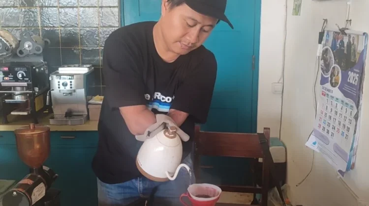 Eko Sugeng Sang Barista Difabel