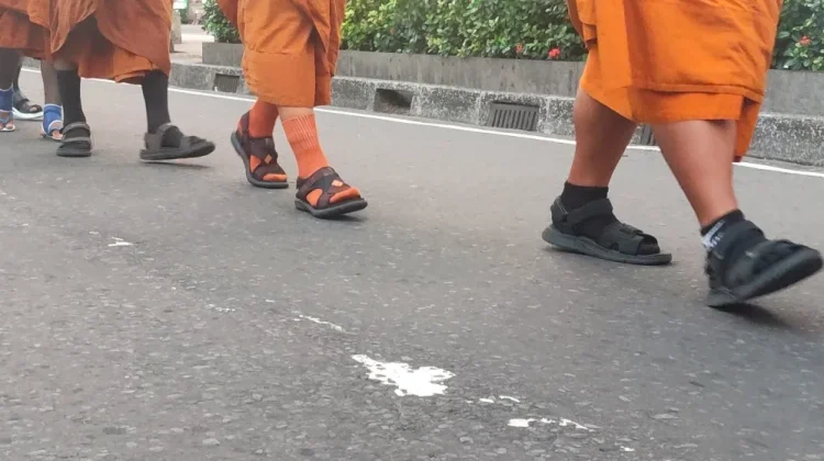 Jalan Spiritual Bhikkhu 4 Negara