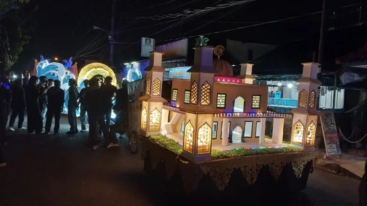 Meriahnya Pawai Gema Takbir Istimewa ke-6 di Mantrijeron Yogyakarta
