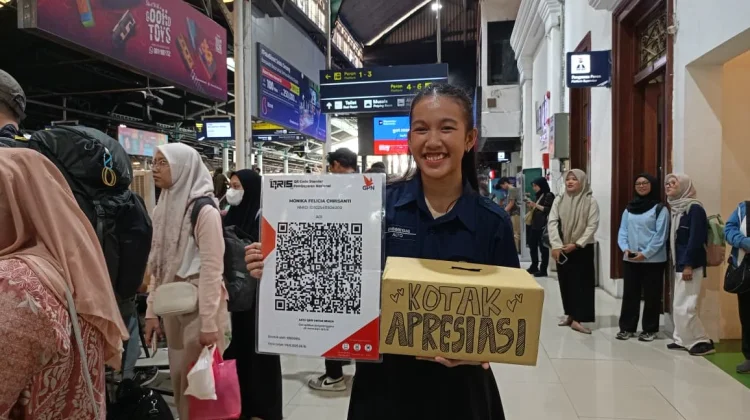 PSM Atma Jaya Meriahkan Stasiun Yogyakarta, Ajak Penumpang Nyanyi Indonesia Raya