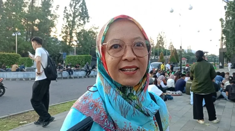 Suarakan Kegelisahan, Emak-Emak dan Mahasiswa UGM Turun ke Jalan