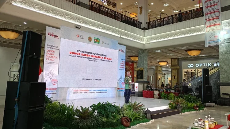 Puluhan Pendonor Darah di DIY Dapat Piagam Penghargaan dari PMI