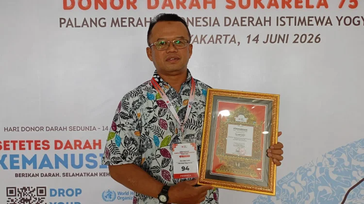 Puluhan Pendonor Darah di DIY Dapat Piagam Penghargaan dari PMI