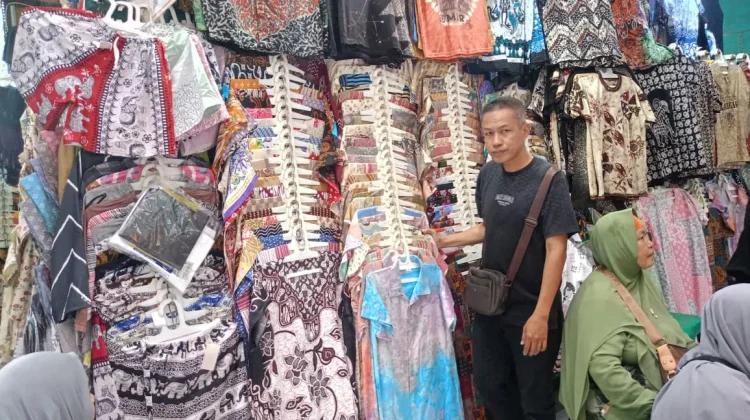 Pasar Beringharjo Diserbu Wisatawan Selama Libur Sekolah