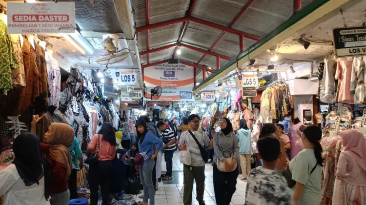 Pasar Beringharjo Diserbu Wisatawan Selama Libur Sekolah