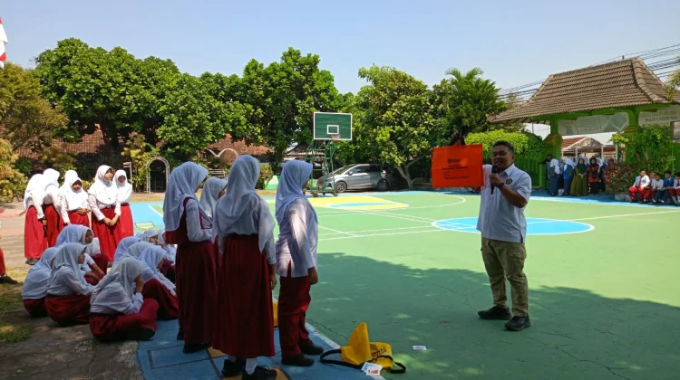 Ratusan Siswa Baru SMPN2 Pakem Diedukasi Mitigasi Bencana pada MPLS Hari Pertama