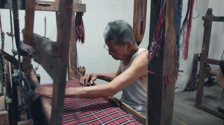 Kain Tenun Lurik Kurnia, Pertahankan Tradisi di Tengah Modernisasi