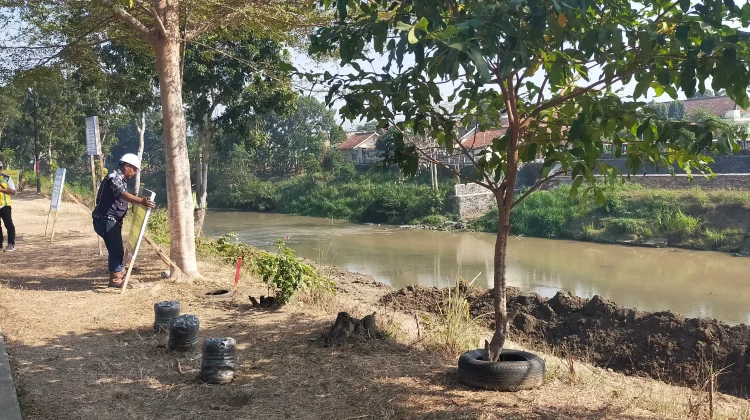 Balai Besar Wilayah Sungai Serayu Opak Normalisasi Sungai Serang