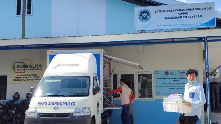 Aktivitas SPPG Margomulyo Seyegan Menyiapkan Menu MBG