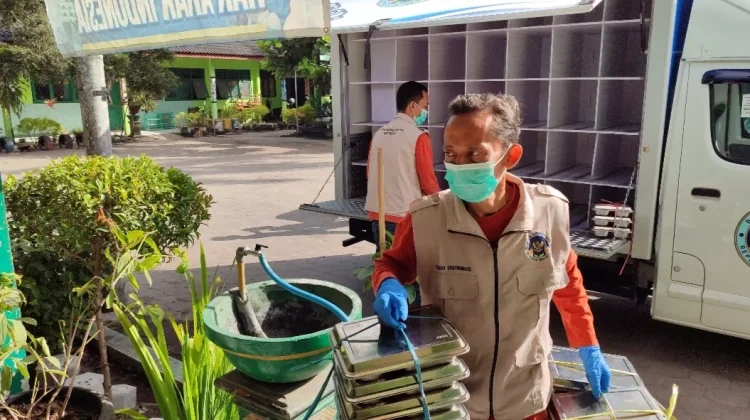 Distribusi MBG ke Sekolah