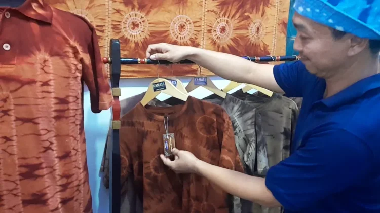 Dua Tahun Belajar di Lapas, Nuriman Kembangkan Produksi Kain Wastra saat Bebas