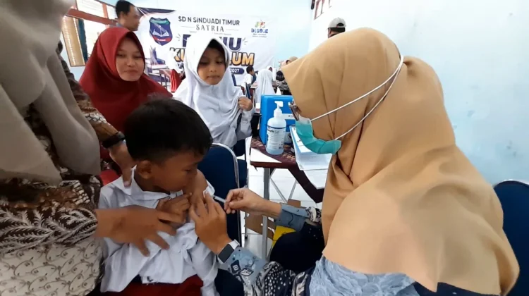 Tingkatkan Imunitas Tubuh, Ratusan Siswa SDN Sinduadi Timur Jalani CKG dan BIAS