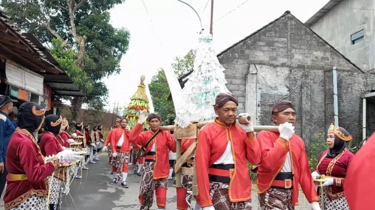 Krisis Air dan Minta Hujan, Warga Sardonoharjo Gelar Tradisi “Kenduri Banyu Udan”