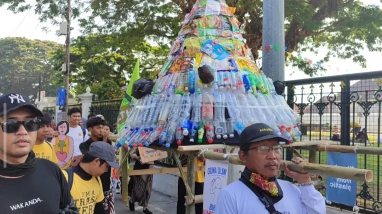 Pawai Bebas Plastik di Malioboro
