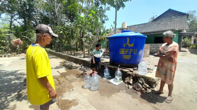BPBD Sleman Kembali Distribusikan 10 Ribu Liter Air Bersih di Kapanewon Moyudan