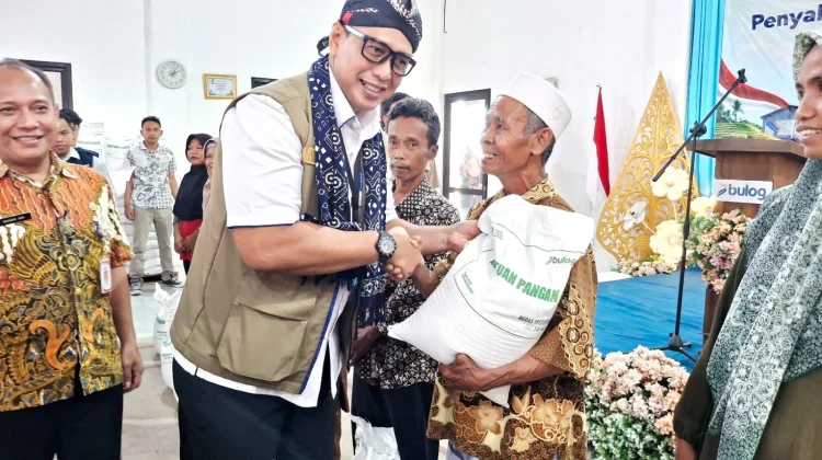 Salurkan 3.118 Ton Beras, Bulog Perkuat Ketahanan Pangan Warga Purworejo