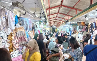 Pasar Beringharjo Diserbu Wisatawan Selama Libur Sekolah
