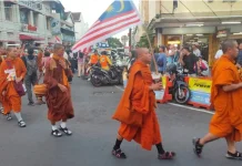 Jalan Spiritual Bhikkhu 4 Negara