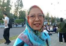Suarakan Kegelisahan, Emak-Emak dan Mahasiswa UGM Turun ke Jalan