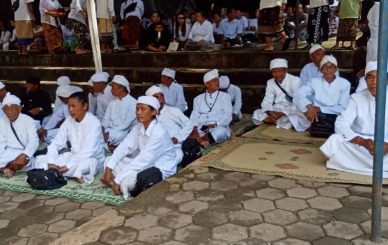 Rangkaian Nyepi Saka 1948 Dimulai dengan Melasti di Pesisir Gunungkidul