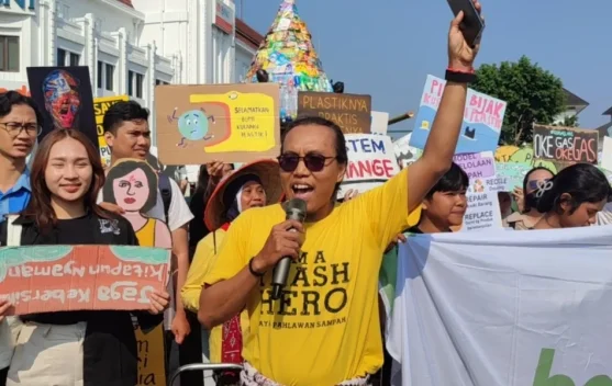 Pawai Bebas Plastik di Malioboro
