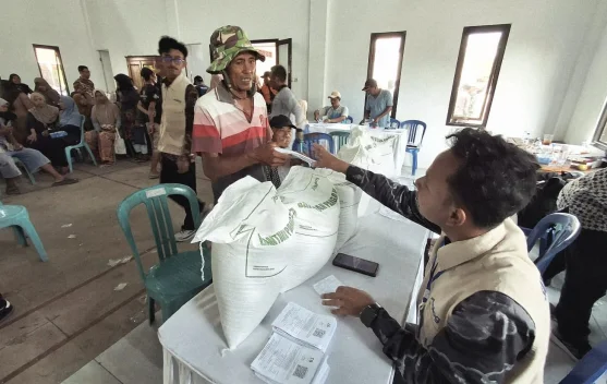 Salurkan 3.118 Ton Beras, Bulog Perkuat Ketahanan Pangan Warga Purworejo