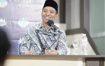 Elnino Mohi, dari Ruang Redaksi Menjaga Suara Gorontalo di Senayan