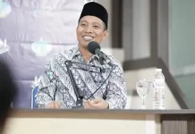 Elnino Mohi, dari Ruang Redaksi Menjaga Suara Gorontalo di Senayan
