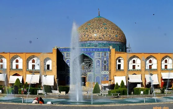 Perlawanan Iran Menolak Hegemoni AS