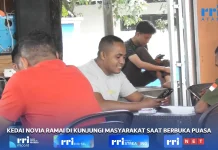 Kedai Novia Ramai di Kunjungi Masyarakat saat Berbuka Puasa