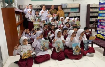 Kemendamen RI Salurkan 4000 Buku untuk Sekolah Terdampak Bencana di Aceh