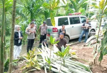 Jasad Anak Perempuan dalam Kardus di Lamsel Akhirnya Dimakamkan