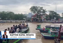 Motoris Kelotok Banjarmasin Kini Resmi Jadi Kapten Kapal Wisata