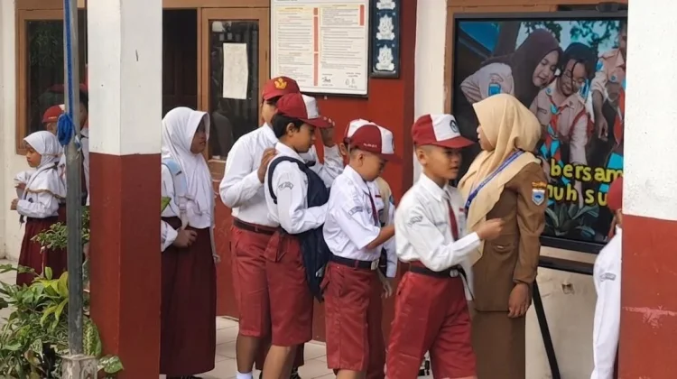 Dampak Abu Vulkanik, Pemkab Pandeglang Berlakukan Pembelajaran Jarak Jauh