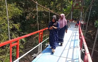 Warga Desa Tegal Pandeglang Miliki Jembatan Presisi Merah Putih