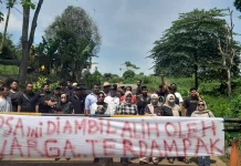 Tagih Janji Bupati, Warga Blokir Akses TPSA Bangkonol