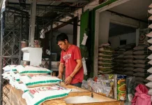 Pedagang Pasar Badak Pandeglang Resah BBM Naik