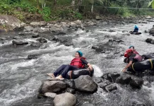 Keseruan Arum jeram di Kampoeng 165 Padarincang